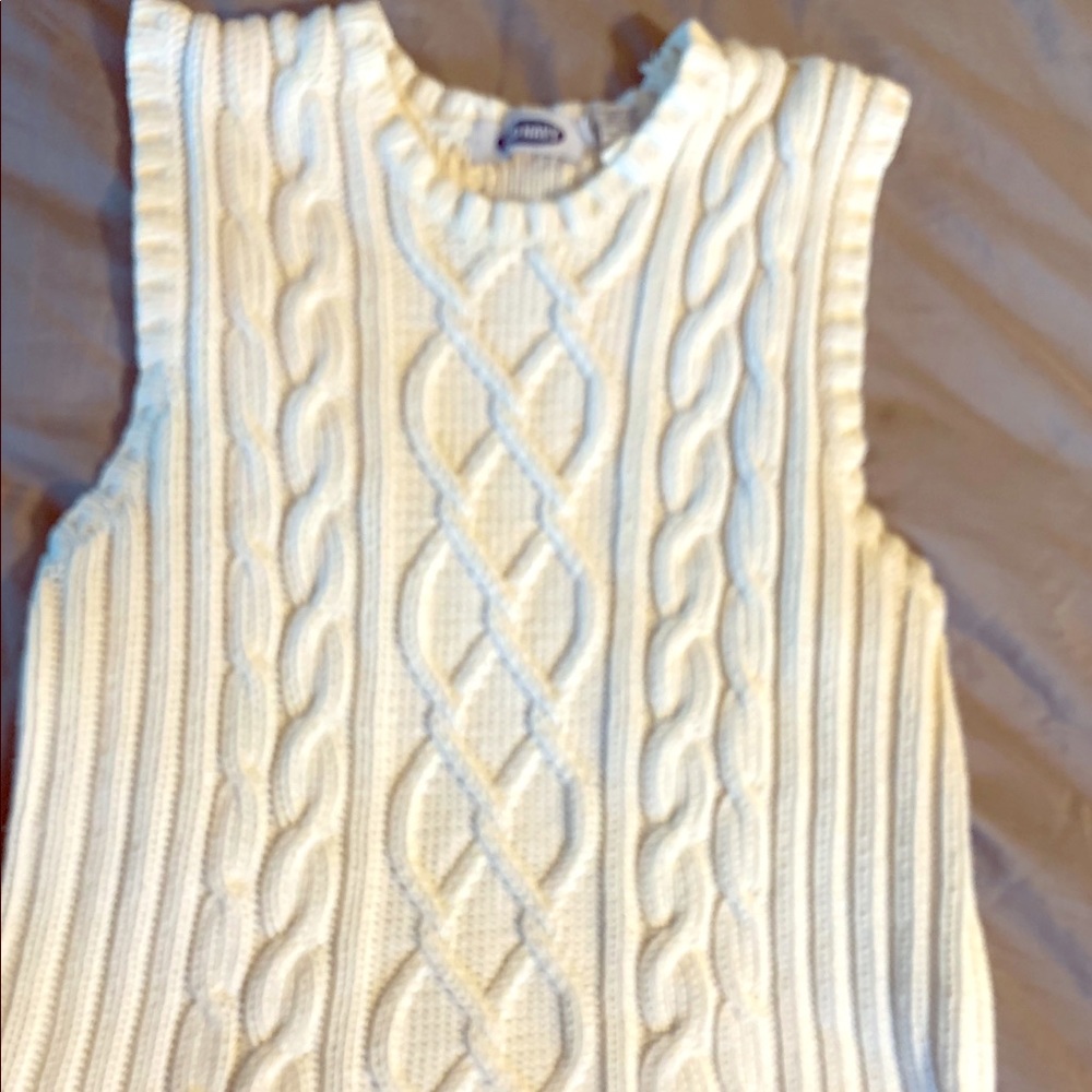 Sweater vest